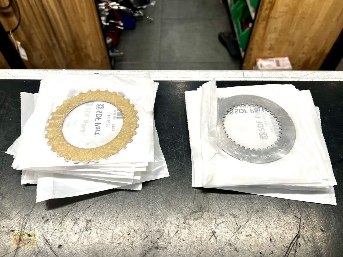 Sonstige Traktorteile des Typs Deutz SDF 04416760 // 04416967 AV35 Kupplungsscheiben, Neumaschine in Kötschach (Bild 4)