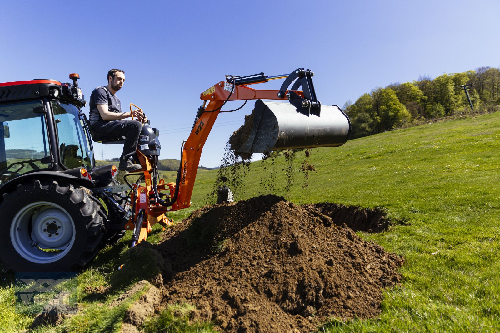 Sonstige Traktorteile typu DIGGER BA22 Heckbagger /Anbaubagger für Traktor inkl. Baggerschaufel-Aktionsangebot, Neumaschine v Schmallenberg (Obrázek 9)
