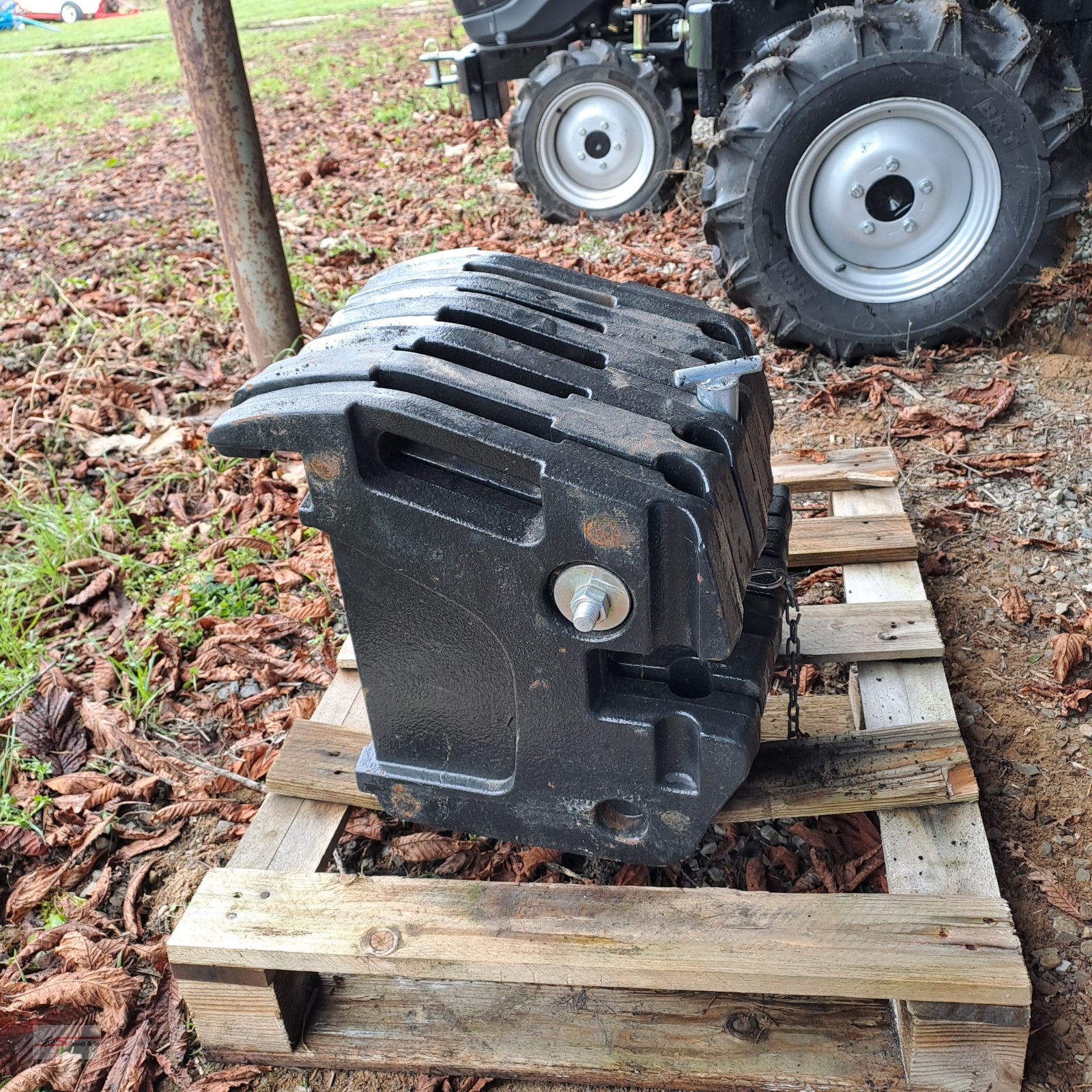 Sonstige Traktorteile typu Frontgewicht Solis 50, Gebrauchtmaschine v Granzin OT Greven (Obrázek 2)