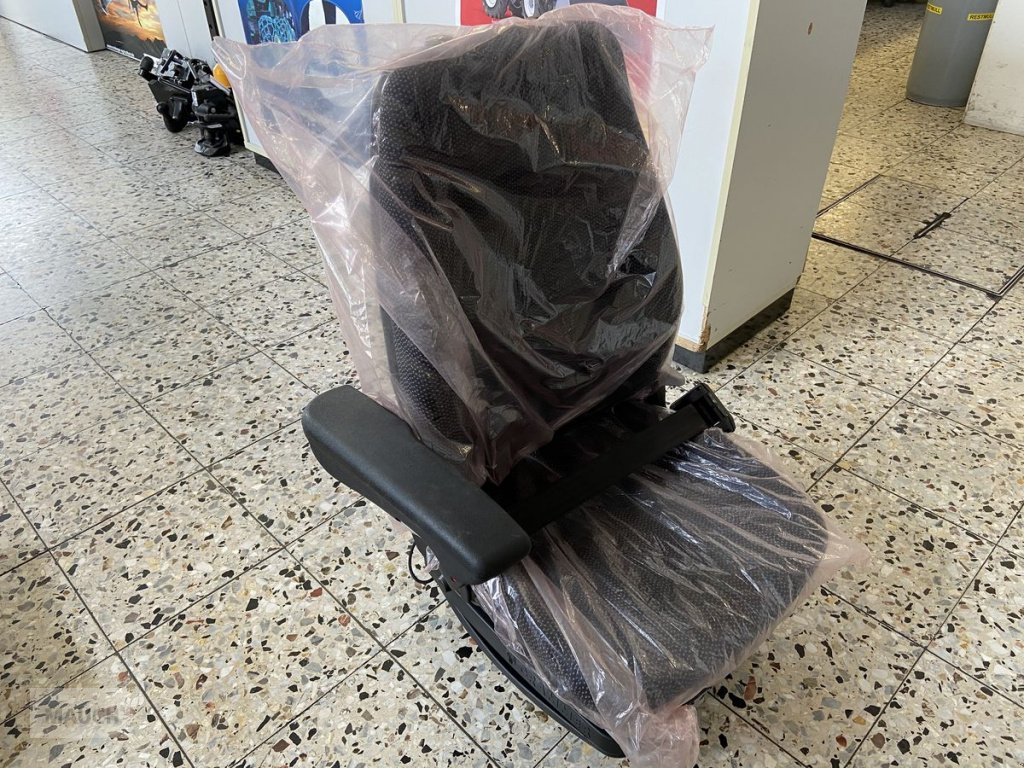 Sonstige Traktorteile Türe ait Grammer Grammer Sitz MSG85/722 Mech., Neumaschine içinde Burgkirchen (resim 1)