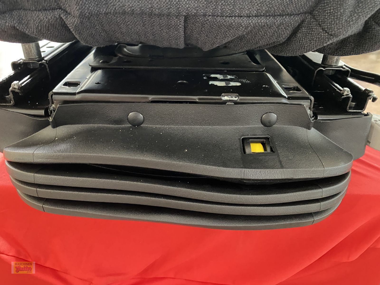 Sonstige Traktorteile des Typs Grammer Traktorsitz Luftsitz MSG95G/721, Neumaschine in Kötschach (Bild 18)