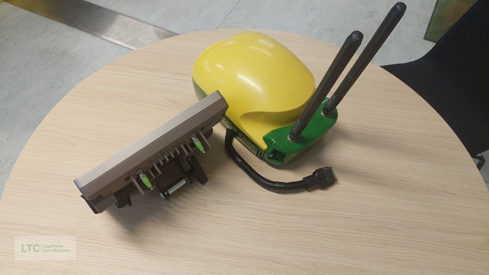 Sonstige Traktorteile типа John Deere Lenksystem Starfire 6000 RTK, Gebrauchtmaschine в Herzogenburg (Фотография 9)