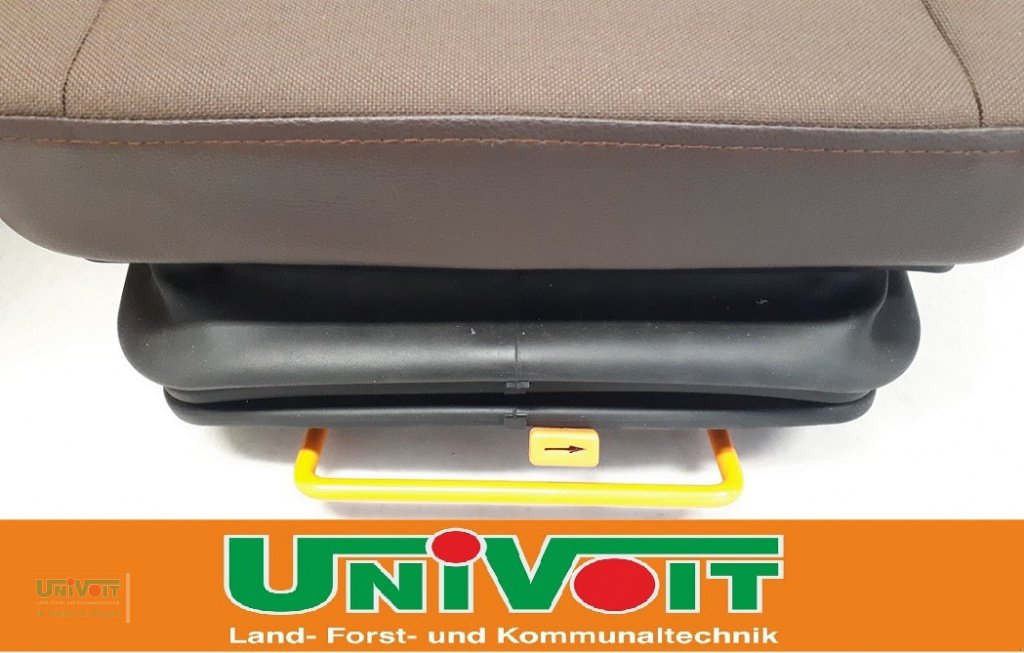 Sonstige Traktorteile des Typs Mercedes-Benz Fahrersitz MB trac NEU Luftgefedert, Neumaschine in Warmensteinach (Bild 8)