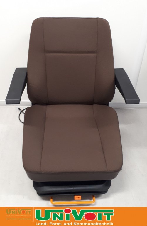 Sonstige Traktorteile des Typs Mercedes-Benz Fahrersitz MB trac NEU Luftgefedert, Neumaschine in Warmensteinach (Bild 2)