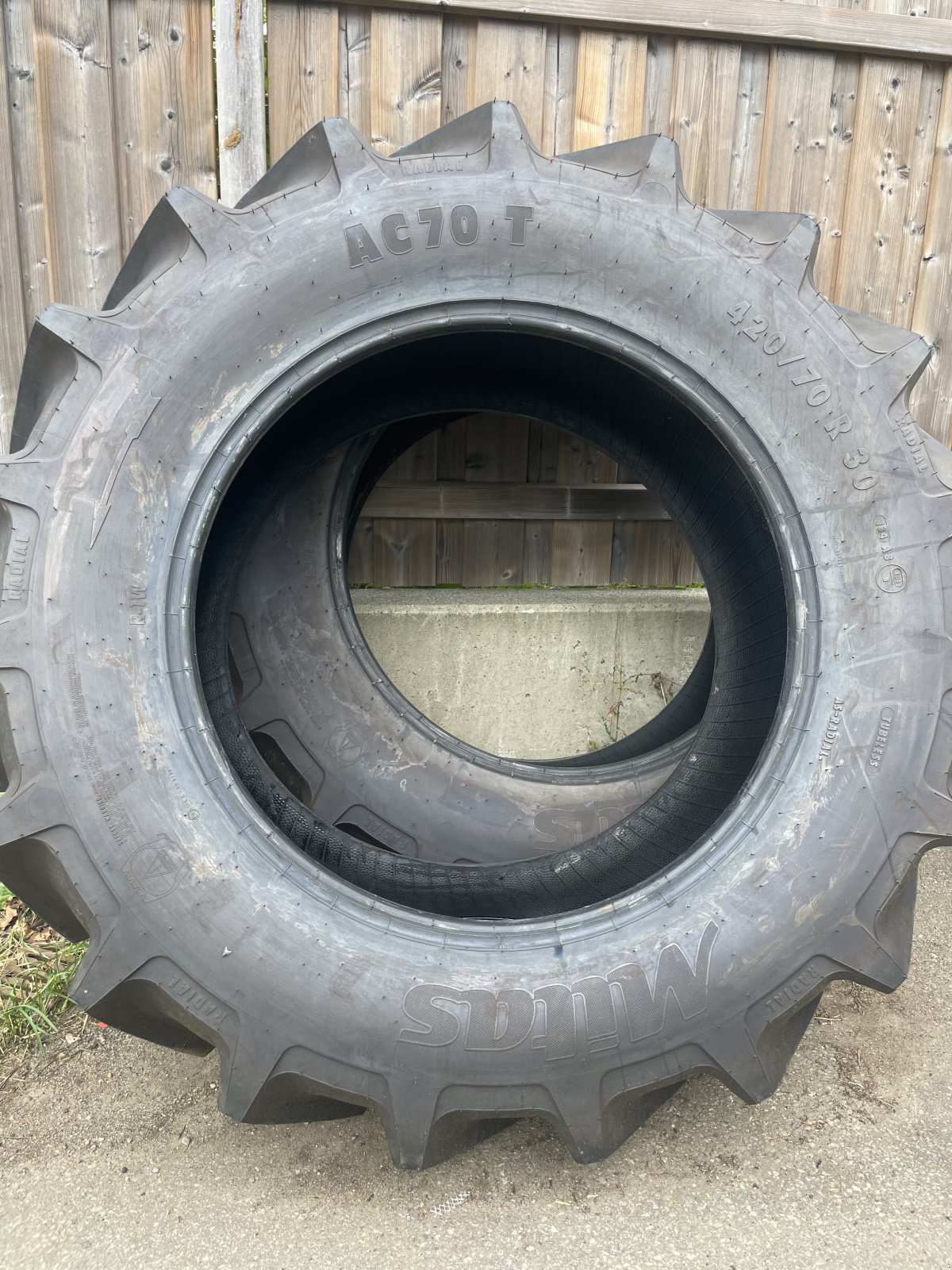 Sonstige Traktorteile typu Mitas 420/70 R30, Gebrauchtmaschine v Ochsenhausen (Obrázek 1)