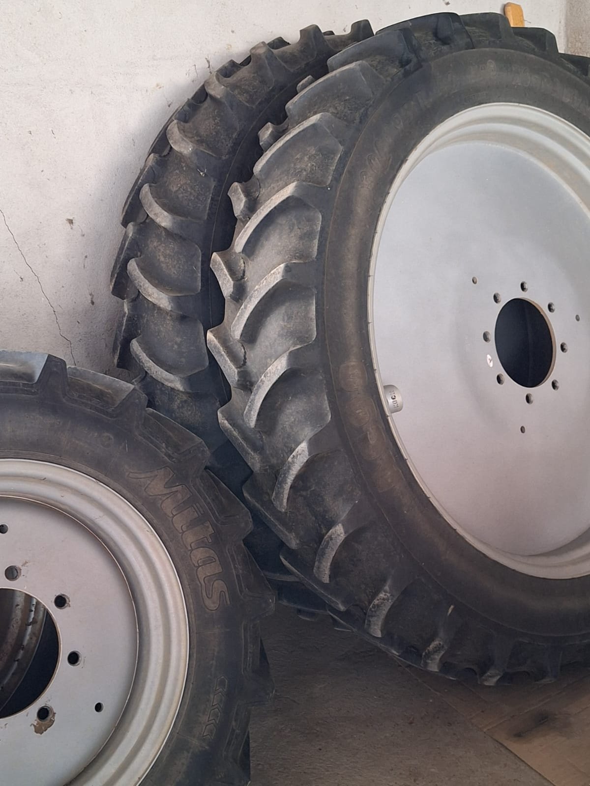 Sonstige Traktorteile des Typs Mitas Pflegebereifung, Gebrauchtmaschine in Weigenheim (Bild 1)