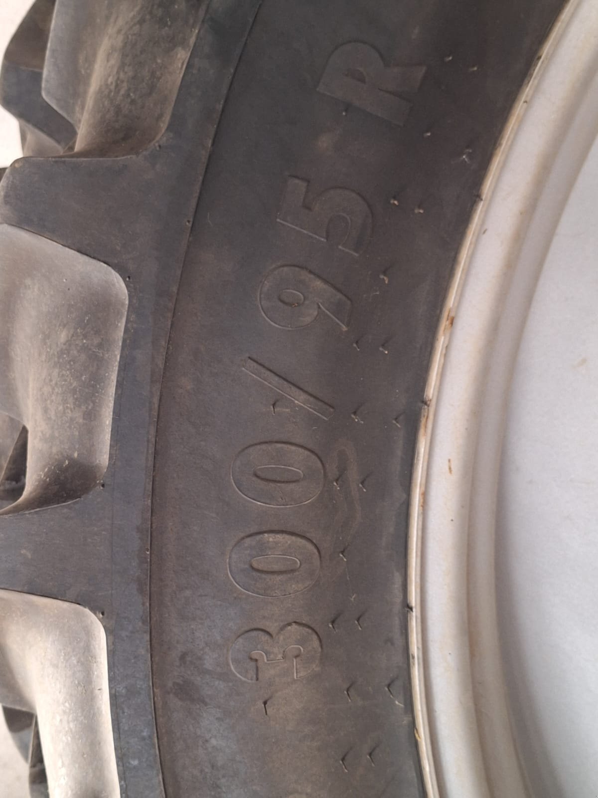 Sonstige Traktorteile des Typs Mitas Pflegebereifung, Gebrauchtmaschine in Weigenheim (Bild 3)