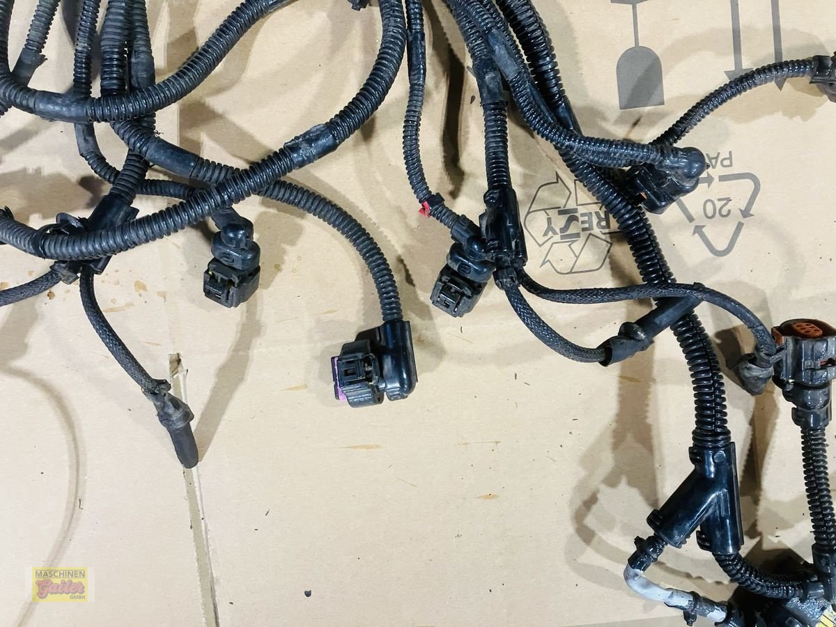 Sonstige Traktorteile типа New Holland CNH 504388404 Kabelbaum, Gebrauchtmaschine в Kötschach (Фотография 3)