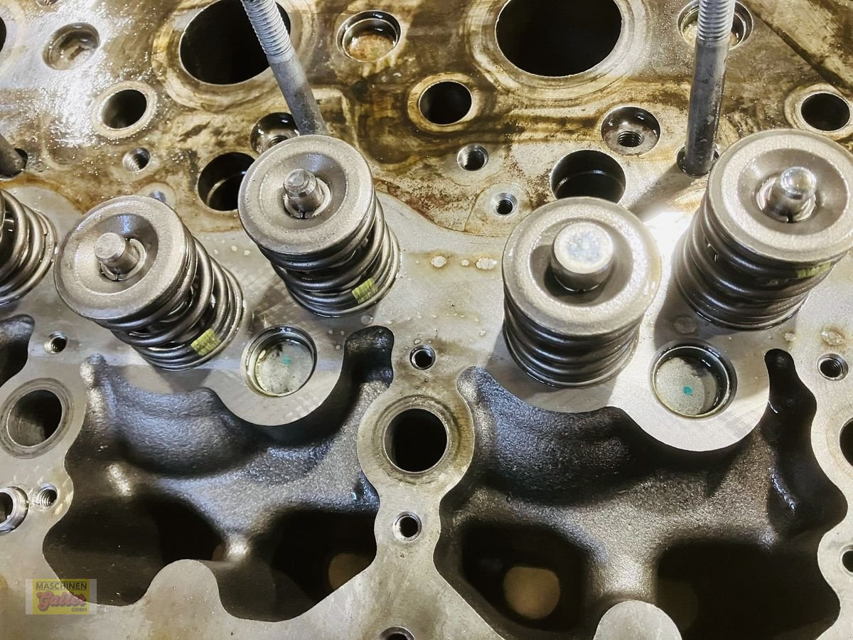Sonstige Traktorteile des Typs New Holland CNH 504389002 Zylinderkopf mit Ventile, Gebrauchtmaschine in Kötschach (Bild 3)