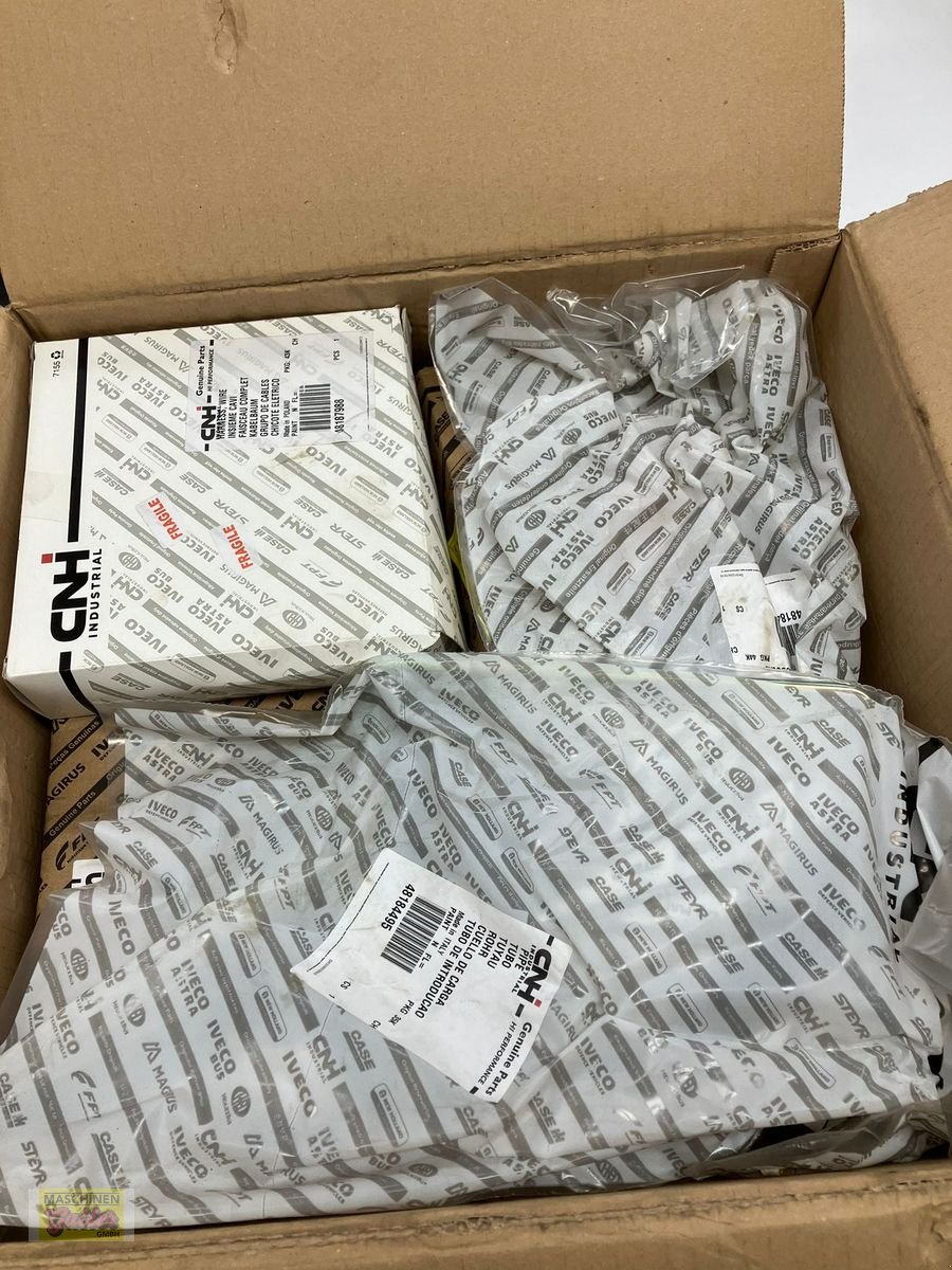 Sonstige Traktorteile del tipo New Holland CNH Ersatzteile, Neumaschine In Kötschach (Immagine 8)