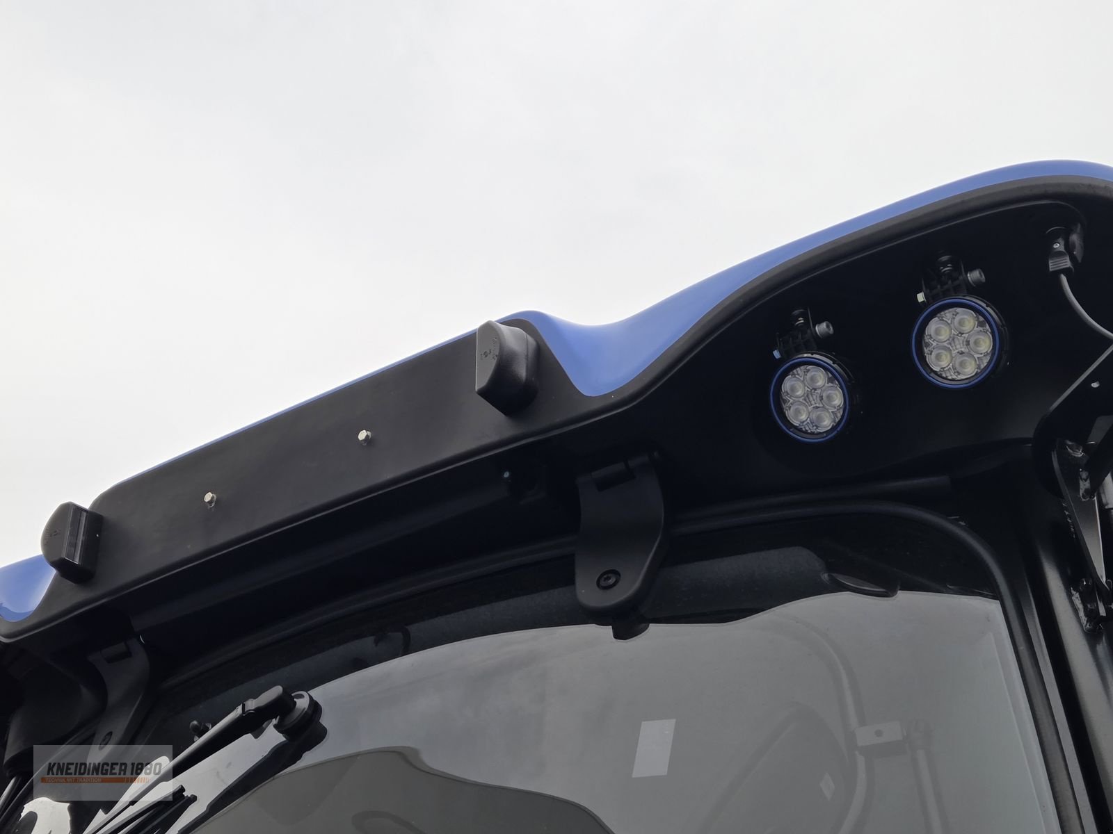 Sonstige Traktorteile typu New Holland Dachschale komplett, Gebrauchtmaschine v Altenfelden (Obrázek 4)