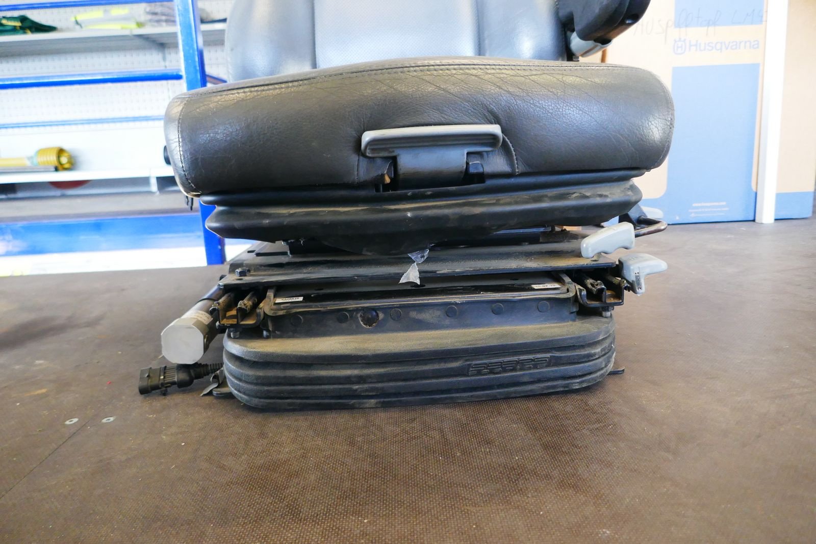 Sonstige Traktorteile типа New Holland Fahrersitz, Gebrauchtmaschine в Villach (Фотография 5)