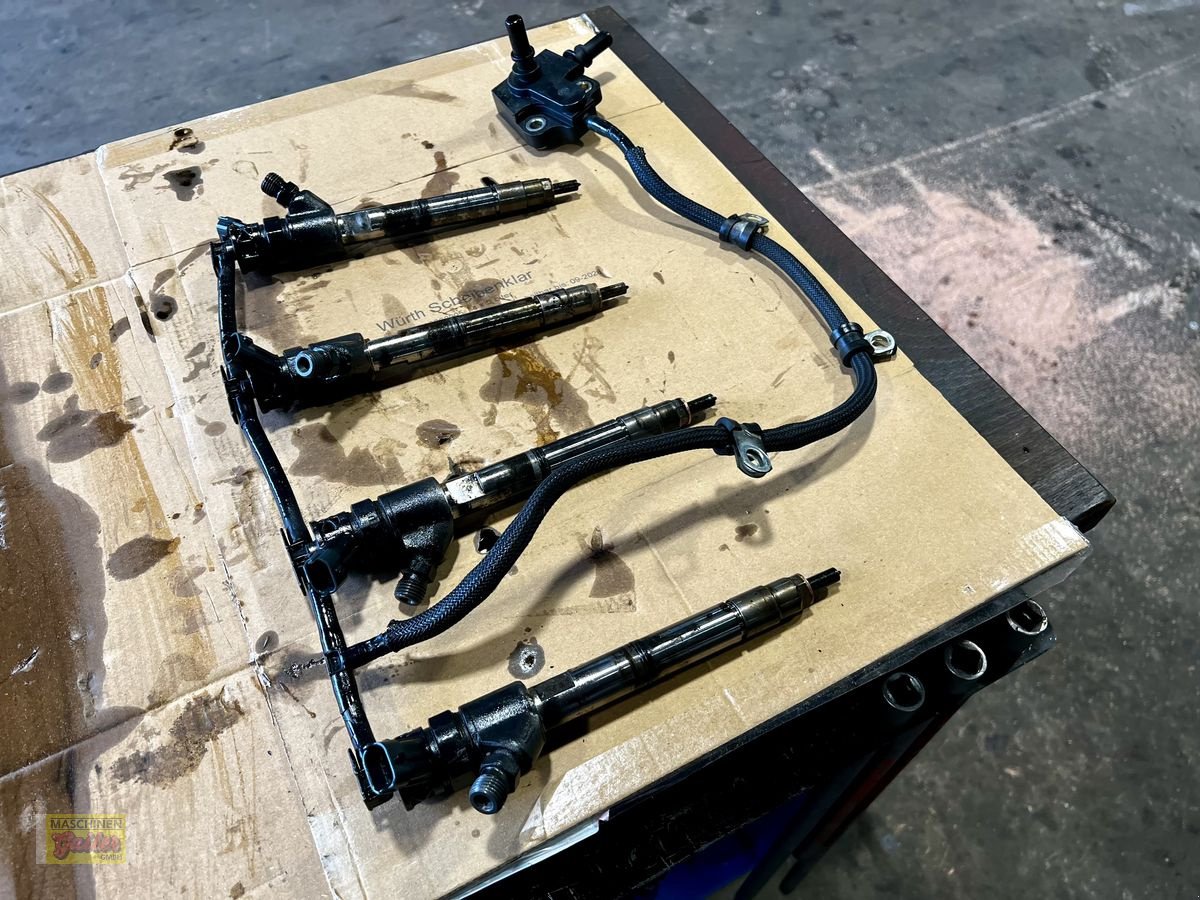 Sonstige Traktorteile des Typs New Holland Kraftstoffeinspritzdüsen 5801790338 / 5801714290, Gebrauchtmaschine in Kötschach (Bild 2)