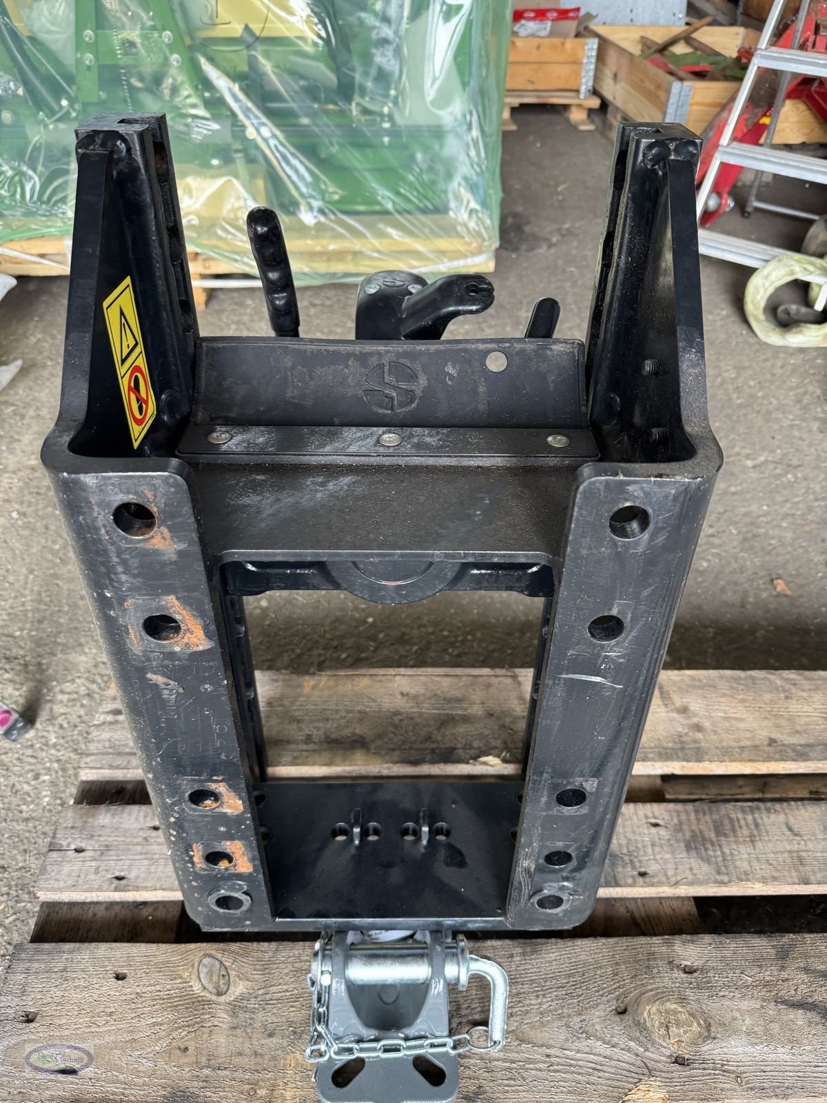 Sonstige Traktorteile tip New Holland Lagerbock/AHK Sauermann, Neumaschine in Münzkirchen (Poză 4)