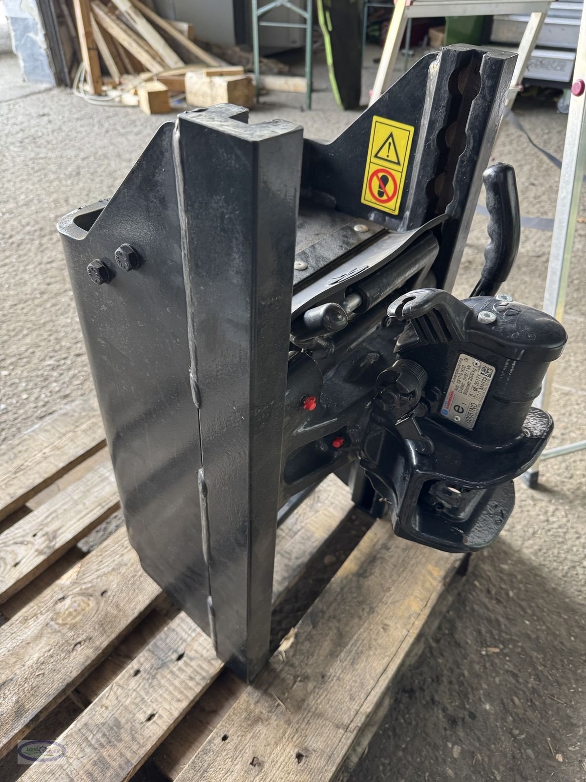 Sonstige Traktorteile tip New Holland Lagerbock/AHK Sauermann, Neumaschine in Münzkirchen (Poză 2)