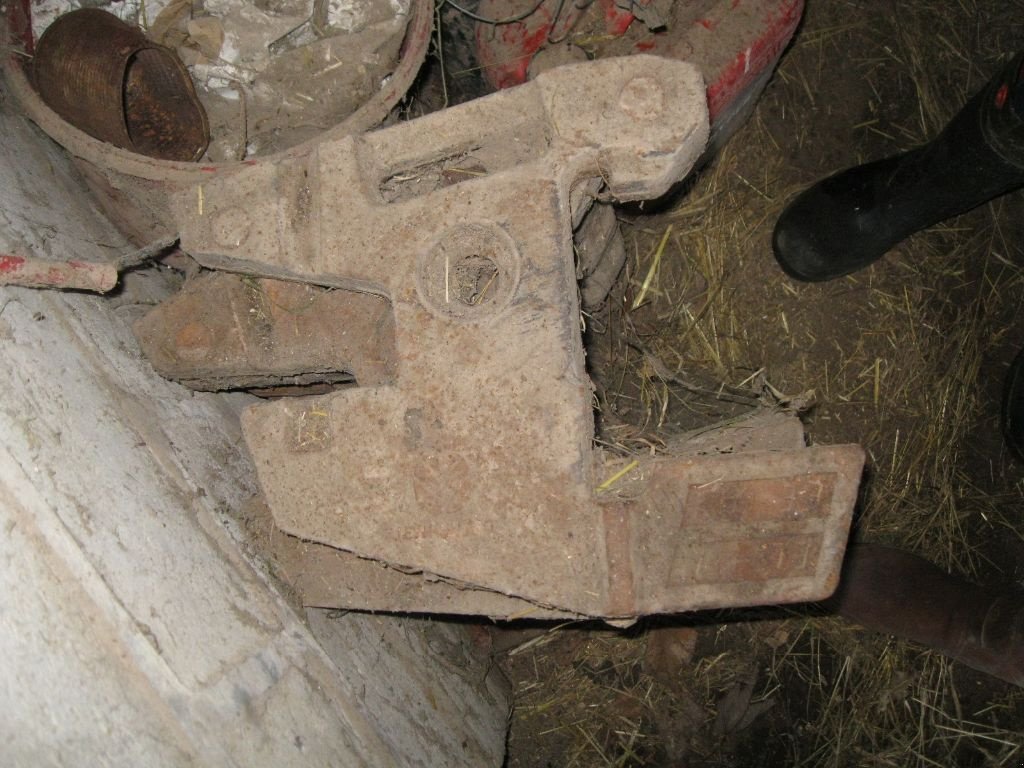 Sonstige Traktorteile des Typs New Holland Lot de 10 masses x 33kg, Gebrauchtmaschine in BRECE (Bild 1)