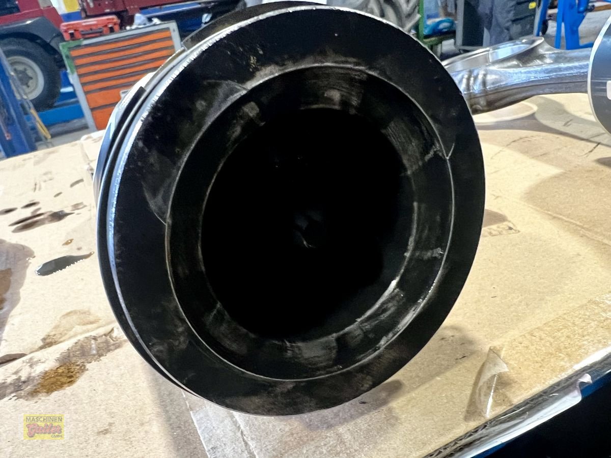 Sonstige Traktorteile des Typs New Holland Pleuelstange mit Kolben 5801425723 // 8099152, Gebrauchtmaschine in Kötschach (Bild 4)