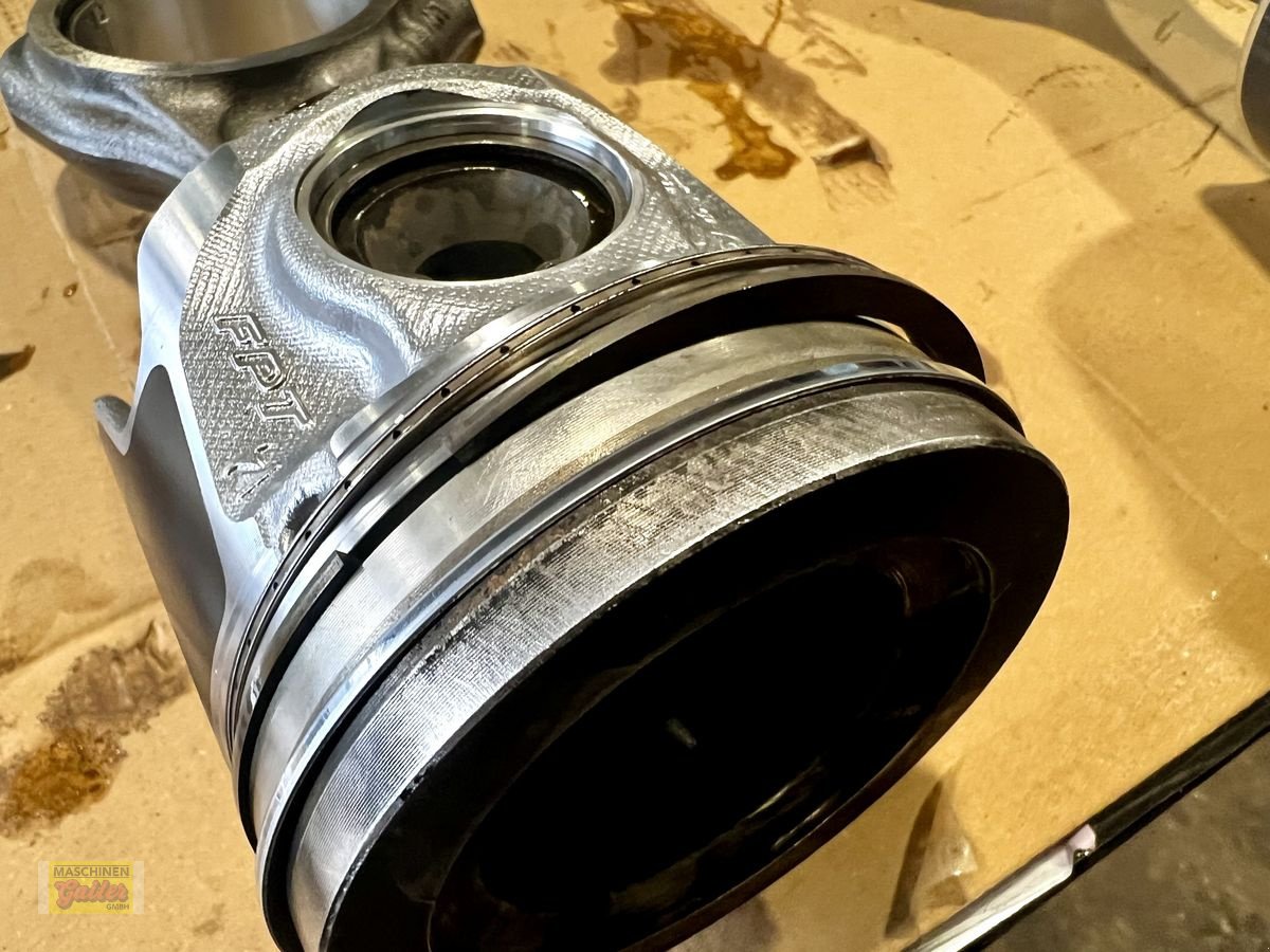 Sonstige Traktorteile des Typs New Holland Pleuelstange mit Kolben 5801425723 // 8099152, Gebrauchtmaschine in Kötschach (Bild 5)