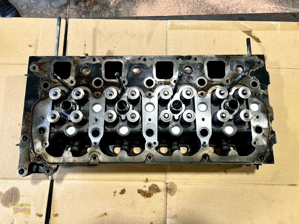 Sonstige Traktorteile des Typs New Holland Zylinderkopf CNH 5801823163 komplett mit Ventile, Gebrauchtmaschine in Kötschach (Bild 1)