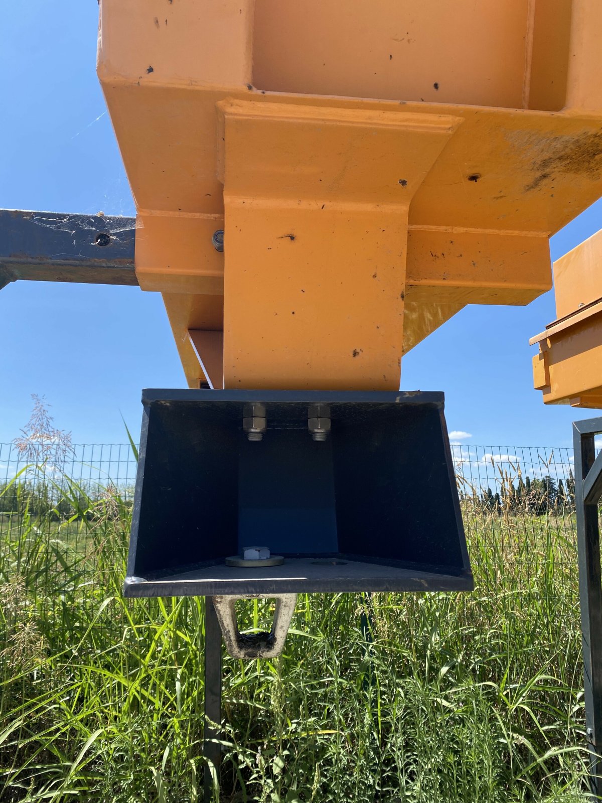 Sonstige Traktorteile des Typs Pellenc CHASSIS PORTE MASSE POUR MAV, Gebrauchtmaschine in SAINT ANDIOL (Bild 5)