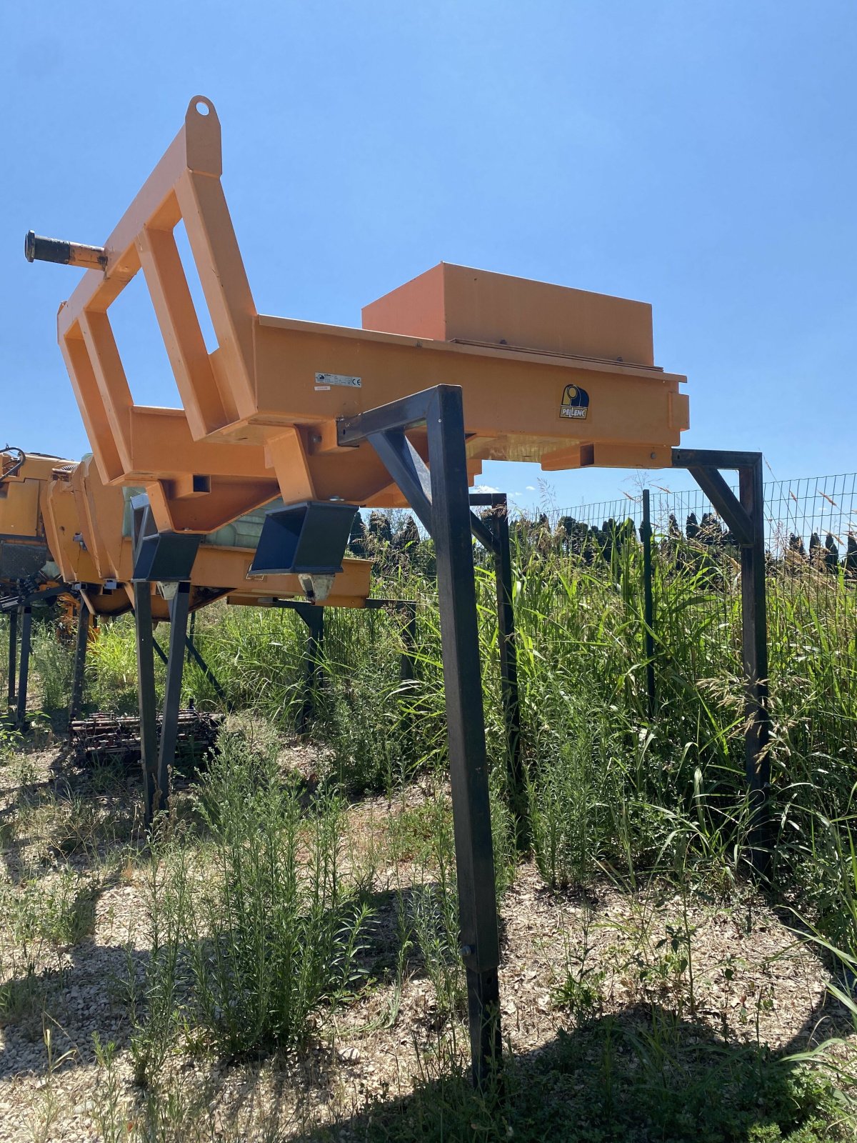 Sonstige Traktorteile des Typs Pellenc CHASSIS PORTE MASSE POUR MAV, Gebrauchtmaschine in SAINT ANDIOL (Bild 2)