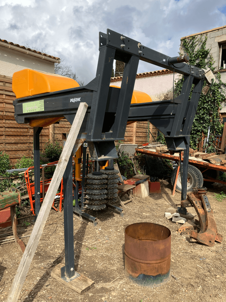 Sonstige Traktorteile типа Pellenc PORTE MASSES PELLENC, Gebrauchtmaschine в SAINT ANDIOL (Фотография 1)