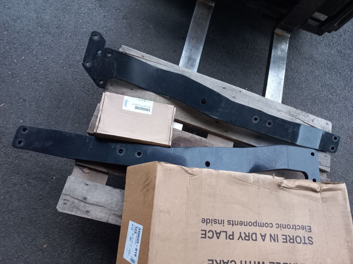 Sonstige Traktorteile des Typs Same Sauter Abstrebung, Gebrauchtmaschine in Saxen (Bild 2)