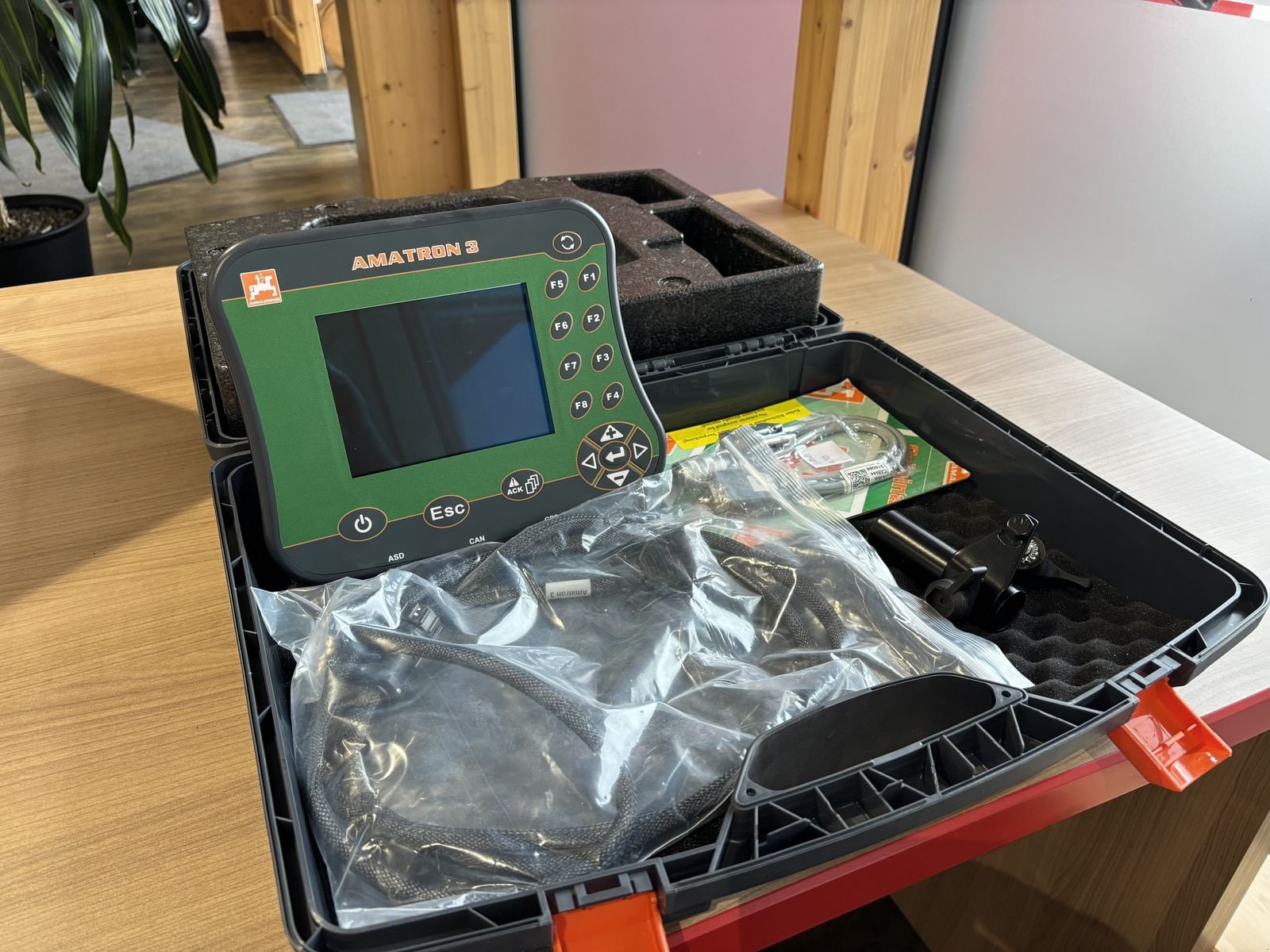 Sonstige Traktorteile tip Sonstige Amzone Amatron 3 AmaBus / ISOBUS Terminal, Neumaschine in Starrein (Poză 4)