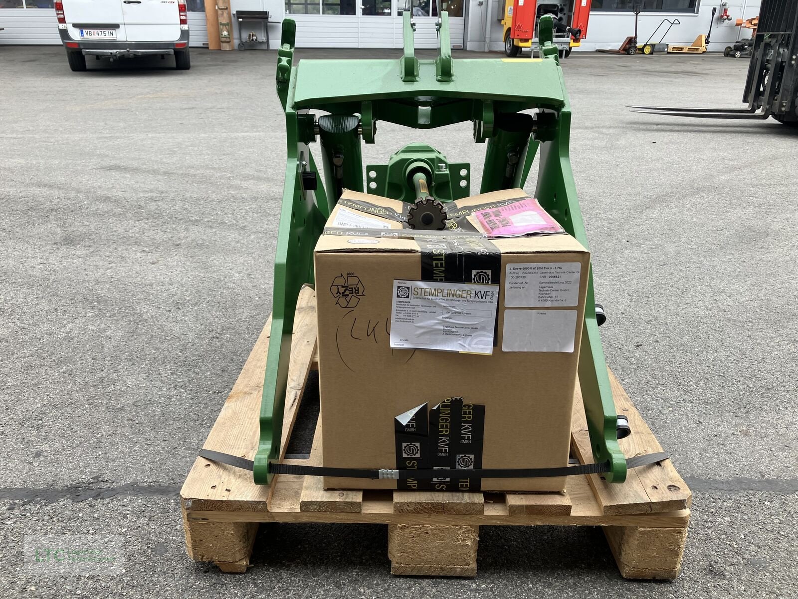 Sonstige Traktorteile typu Sonstige Fronthydraulik + Frontzapfwelle John Deere 6M, Neumaschine v Redlham (Obrázek 7)