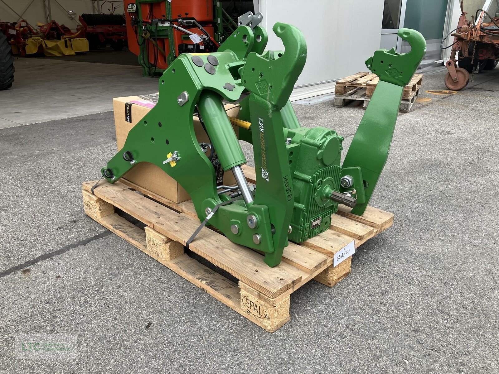 Sonstige Traktorteile typu Sonstige Fronthydraulik + Frontzapfwelle John Deere 6M, Neumaschine v Redlham (Obrázek 1)