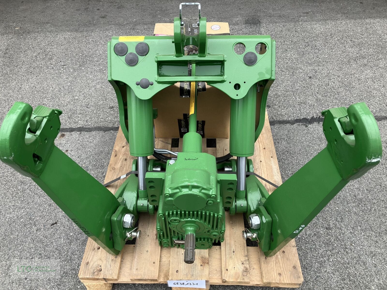 Sonstige Traktorteile typu Sonstige Fronthydraulik + Frontzapfwelle John Deere 6M, Neumaschine v Redlham (Obrázek 12)