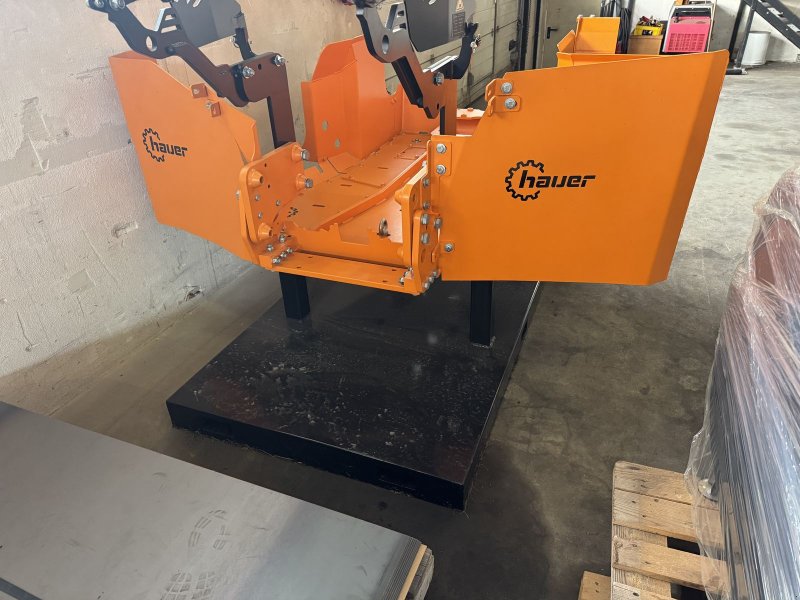 Sonstige Traktorteile of the type Sonstige Hauer Forstschutzplatte, Neumaschine in Saldenburg