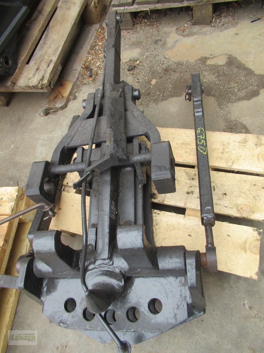 Sonstige Traktorteile des Typs Sonstige Hitch-Anhängevorrichtung für Valtra, Gebrauchtmaschine in Kaumberg (Bild 1)