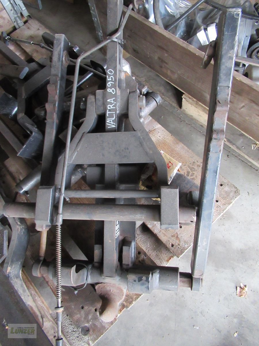 Sonstige Traktorteile des Typs Sonstige Hitch-Anhängevorrichtung für Valtra, Gebrauchtmaschine in Kaumberg (Bild 2)