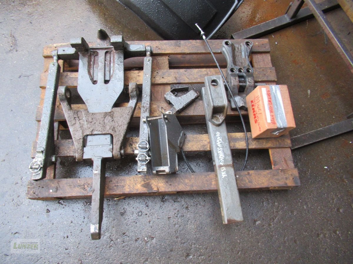 Sonstige Traktorteile des Typs Sonstige Hitch-Anhängevorrichtung für Valtra, Gebrauchtmaschine in Kaumberg (Bild 1)