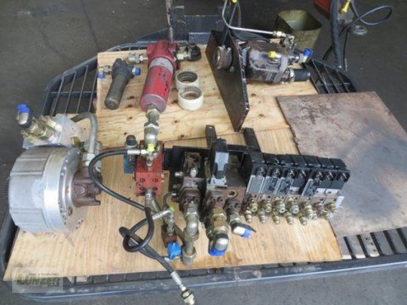 Sonstige Traktorteile типа Sonstige Hydr. Antrieb für Valtra 8150, Gebrauchtmaschine в Kaumberg (Фотография 1)