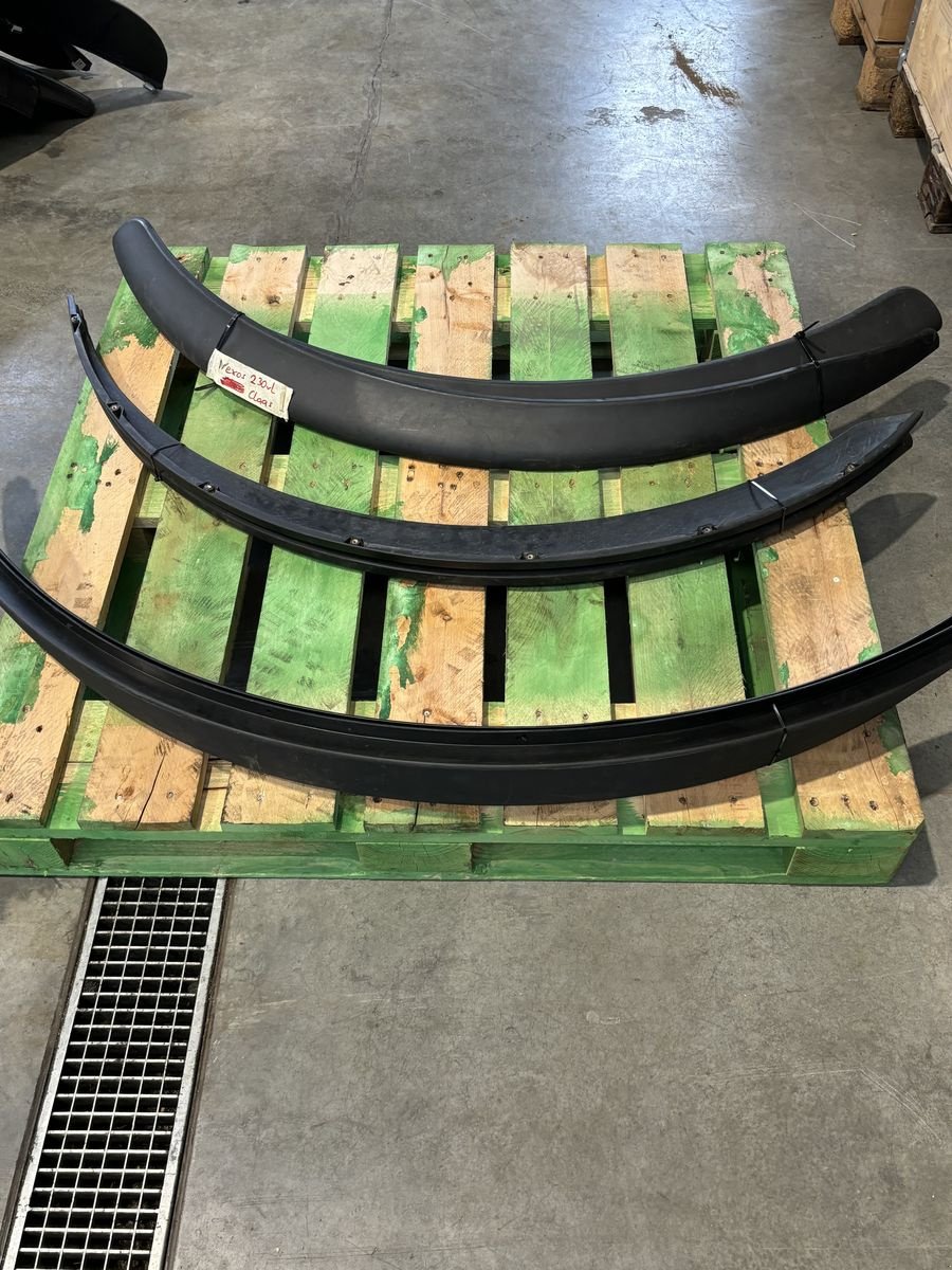 Sonstige Traktorteile des Typs Sonstige Kotflügel, Gebrauchtmaschine in Mistelbach (Bild 10)