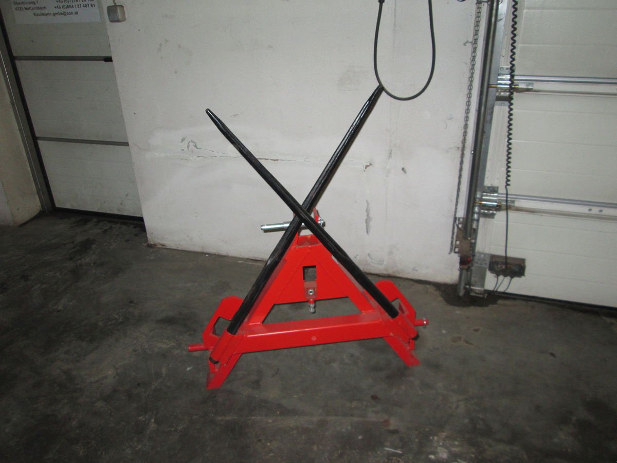 Sonstige Traktorteile des Typs Sonstige Runballentransportgabel, Neumaschine in NATTERNBACH (Bild 1)