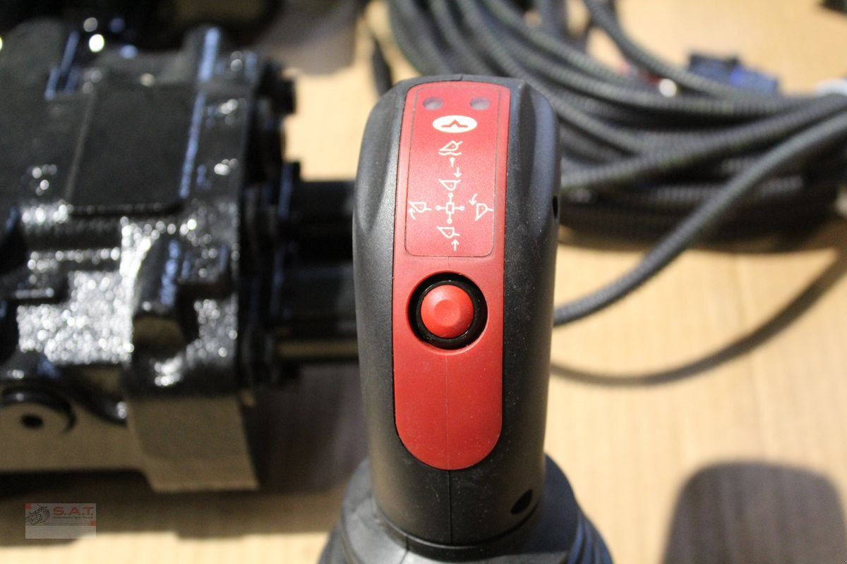 Sonstige Traktorteile des Typs Sonstige Walvoil Steuergerät-El. proportional, Neumaschine in Eberschwang (Bild 9)