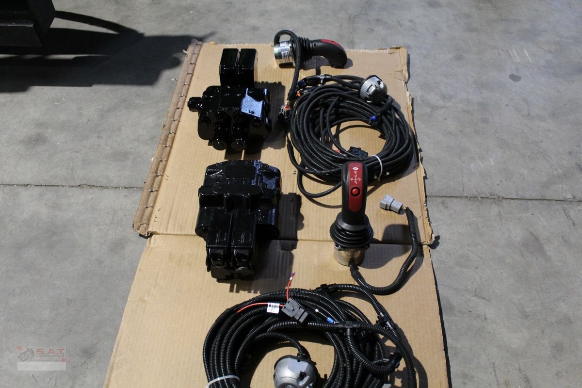 Sonstige Traktorteile des Typs Sonstige Walvoil Steuergerät-El. proportional, Neumaschine in Eberschwang (Bild 17)