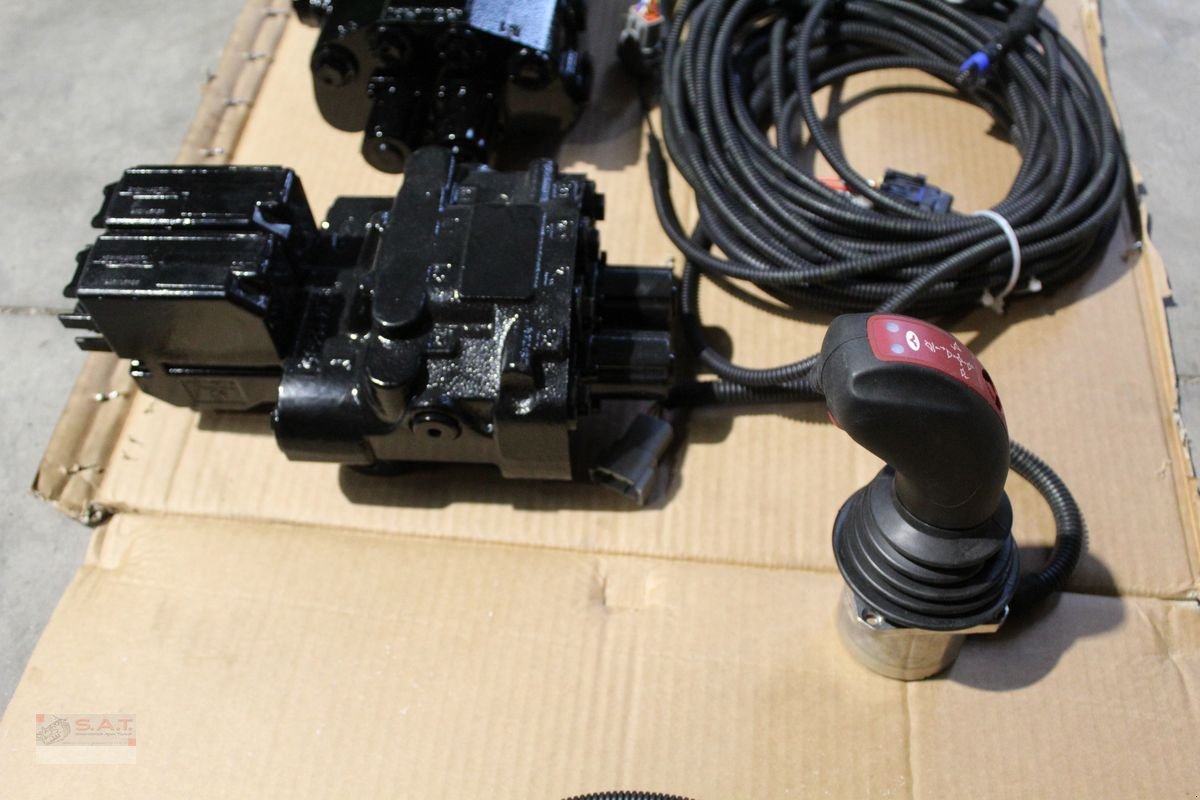 Sonstige Traktorteile des Typs Sonstige Walvoil Steuergerät-El. proportional, Neumaschine in Eberschwang (Bild 11)