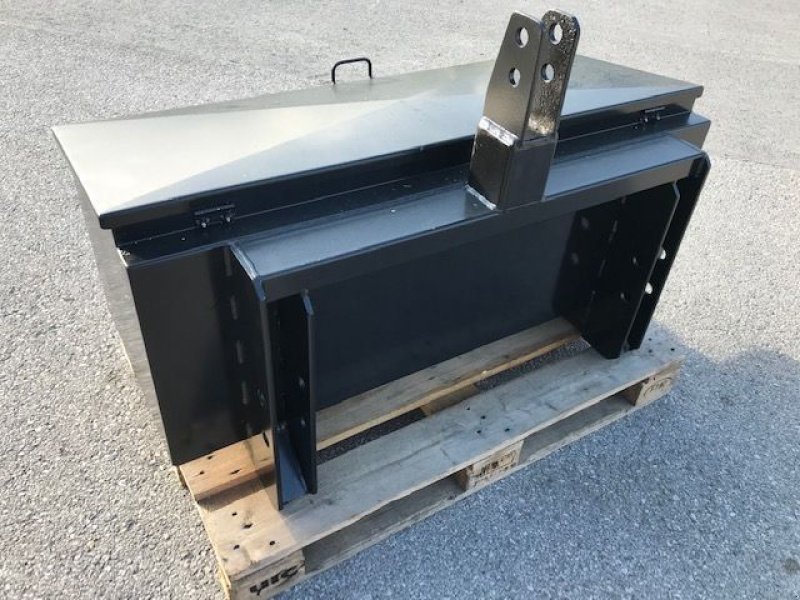 Sonstige Traktorteile des Typs Sonstige Werkzeugkiste Frontkiste KAT 2 absperrbar, Neumaschine in Tamsweg (Bild 7)
