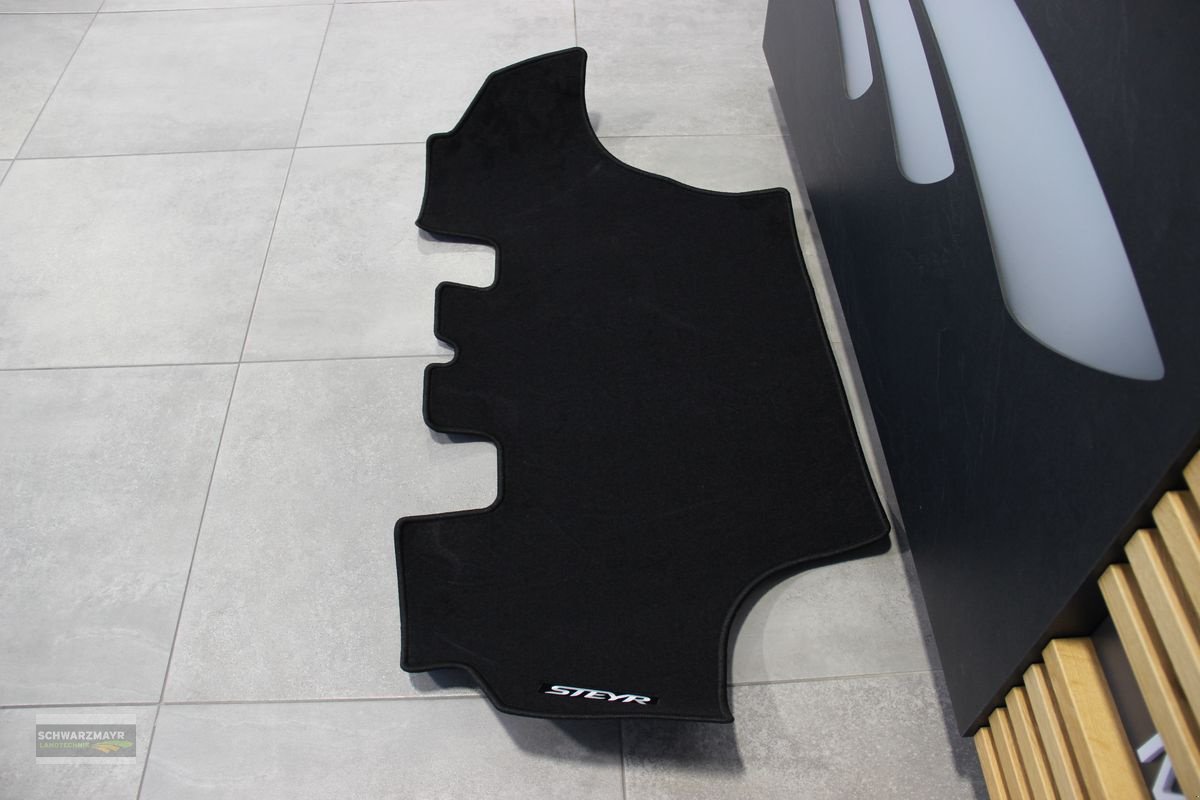 Sonstige Traktorteile des Typs Steyr Fußmatte Original, Neumaschine in Aurolzmünster (Bild 3)