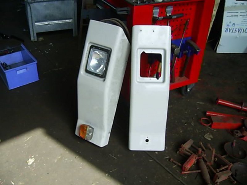 Sonstige Traktorteile des Typs Steyr Steyr 80er Serie Scheinwerfer, Neumaschine in Kremsmünster (Bild 1)