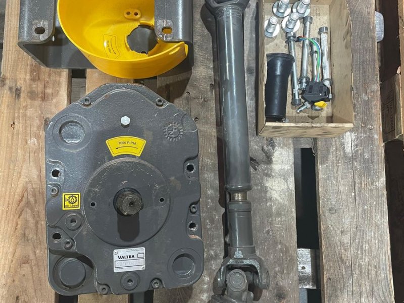 Sonstige Traktorteile typu Valtra Frontzapfwelle A-Serie, Gebrauchtmaschine v Harmannsdorf-Rückersdorf (Obrázek 1)