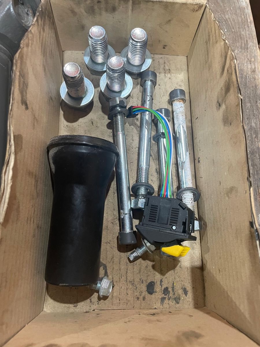 Sonstige Traktorteile des Typs Valtra Frontzapfwelle A-Serie, Gebrauchtmaschine in Harmannsdorf-Rückersdorf (Bild 10)