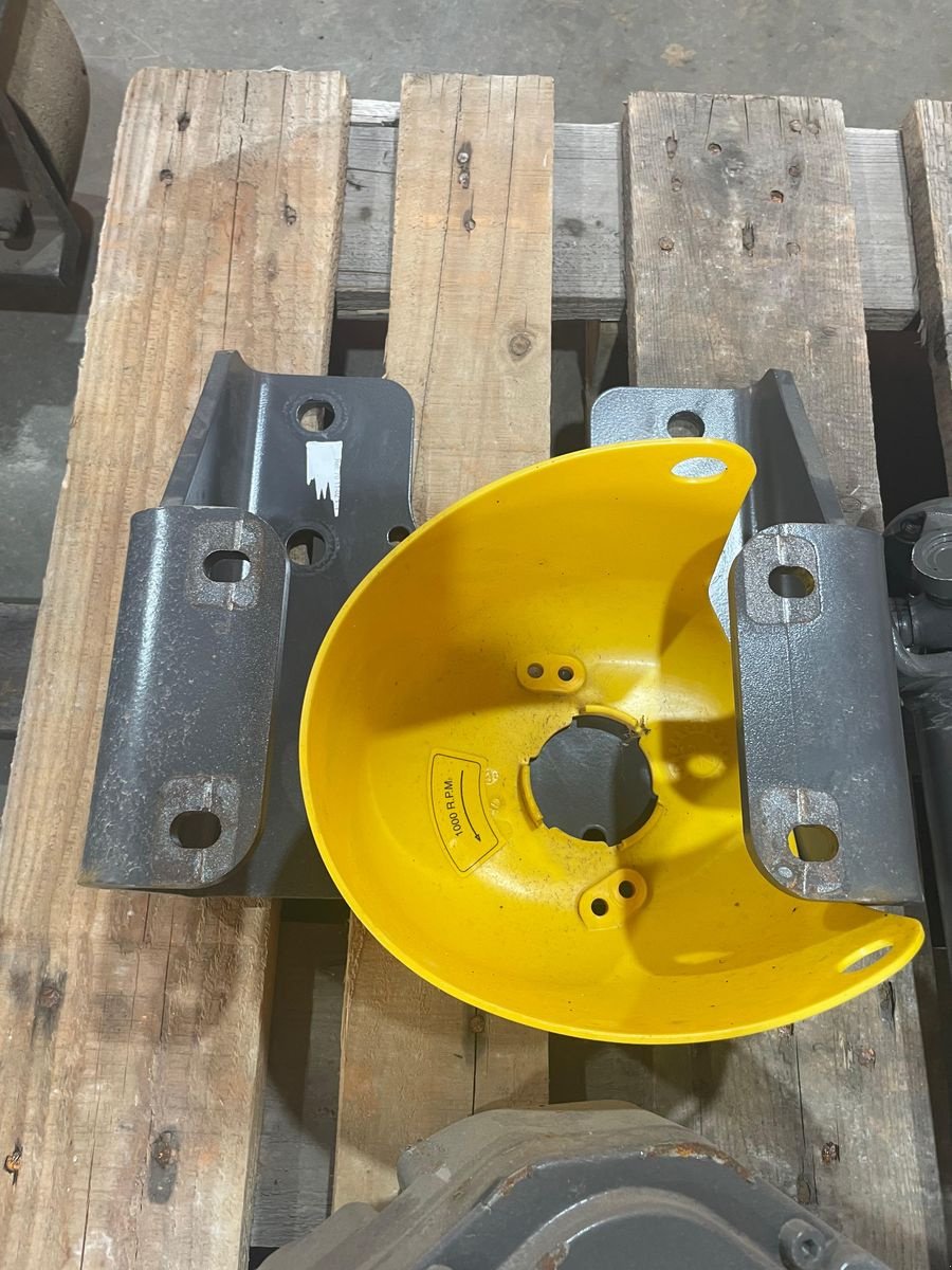 Sonstige Traktorteile des Typs Valtra Frontzapfwelle A-Serie, Gebrauchtmaschine in Harmannsdorf-Rückersdorf (Bild 3)