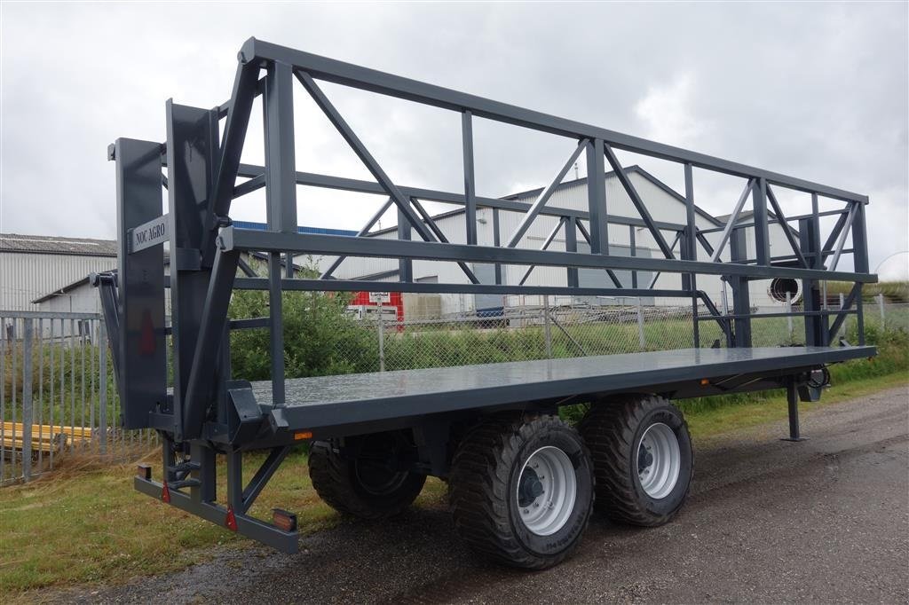 Sonstige Transporttechnik типа Agro Halmvogn med hydraulisk ballesikring, Gebrauchtmaschine в Kjellerup (Фотография 1)
