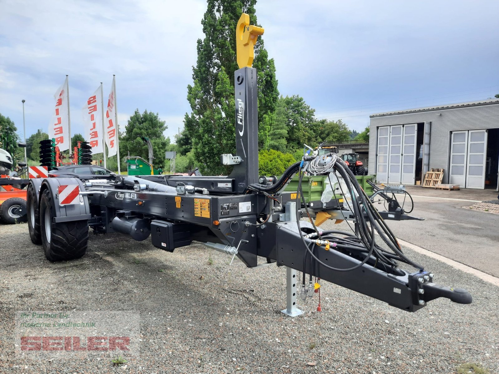 Sonstige Transporttechnik of the type Fliegl HKL 22 Jumbo Abrollkipper, Neumaschine in Ansbach (Picture 2)