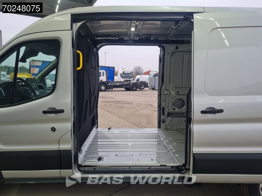 Sonstige Transporttechnik des Typs Ford Transit 165pk Automaat Limited Dubbele schuifdeur L3H2 ACC 360ca, Neumaschine in Veghel (Bild 3)